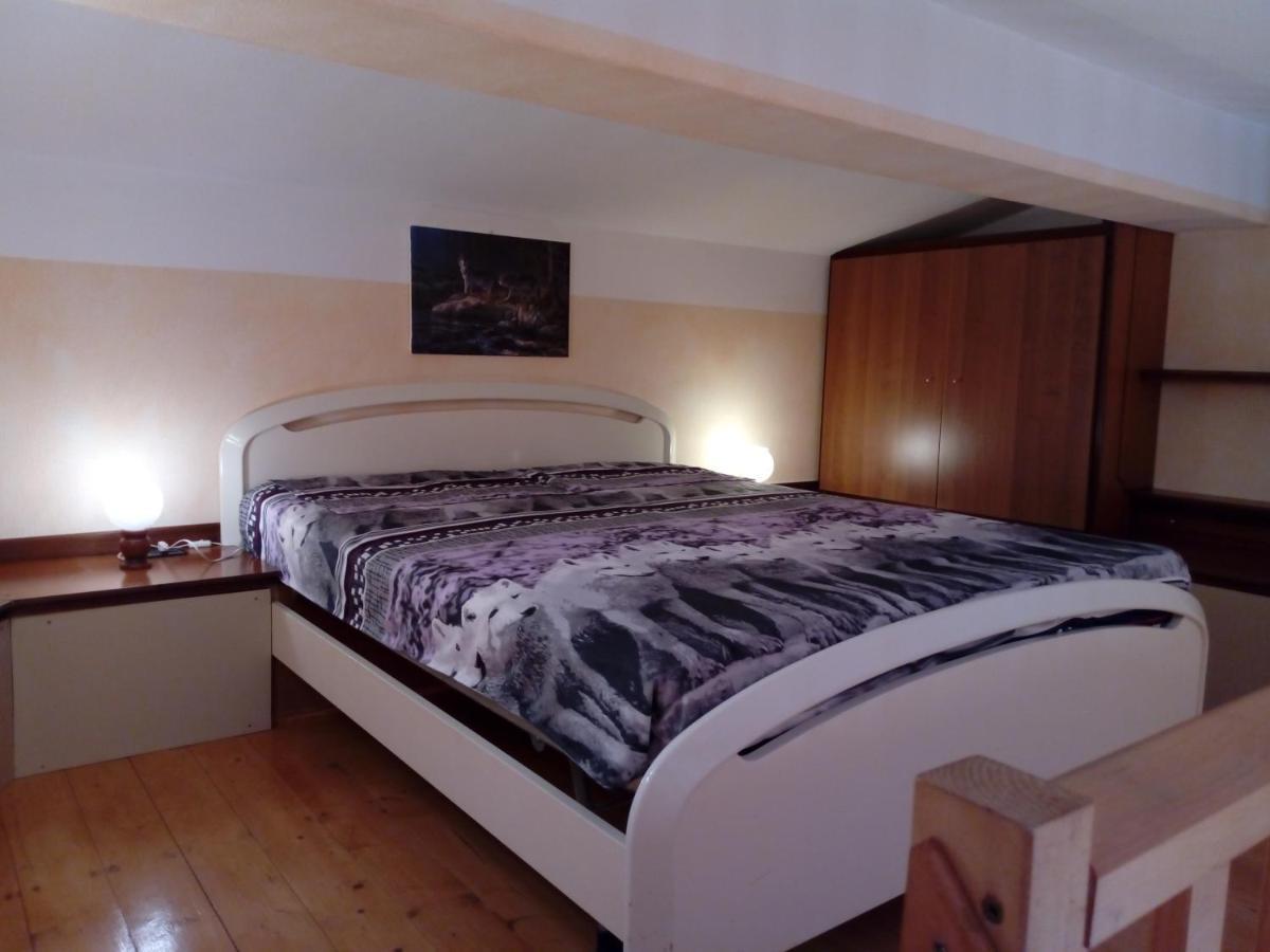 B&B Il Rifugio Del Lupo - E6721 Paringianu Luaran gambar